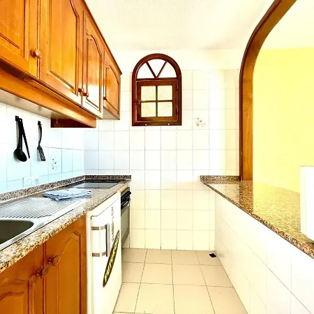 One Bedroom, Beach, Shared Pool In Tenerife South Apartment Costa Adeje (Tenerife)