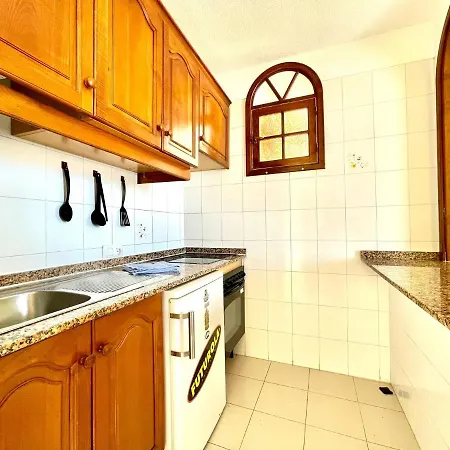Apartment One Bedroom, Beach, Shared Pool In Tenerife South