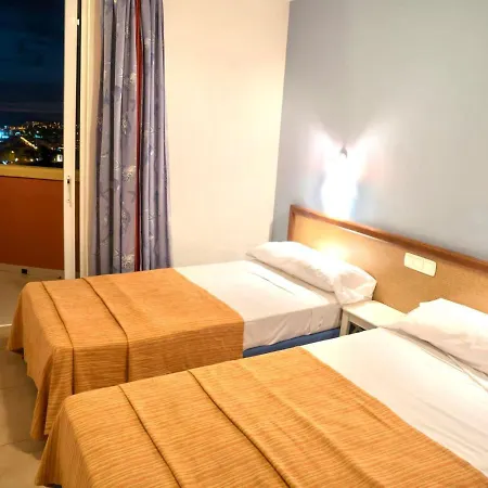 One Bedroom, Beach, Shared Pool In Tenerife South Apartment