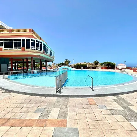 Apartment One Bedroom, Beach, Shared Pool In Tenerife South
