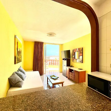 One Bedroom, Beach, Shared Pool In Tenerife South Apartment
