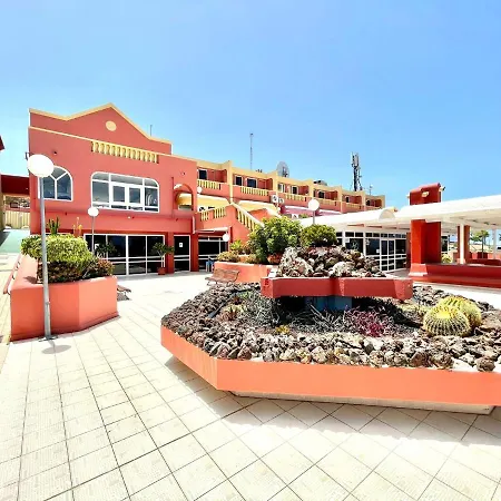 One Bedroom, Beach, Shared Pool In Tenerife South Apartment